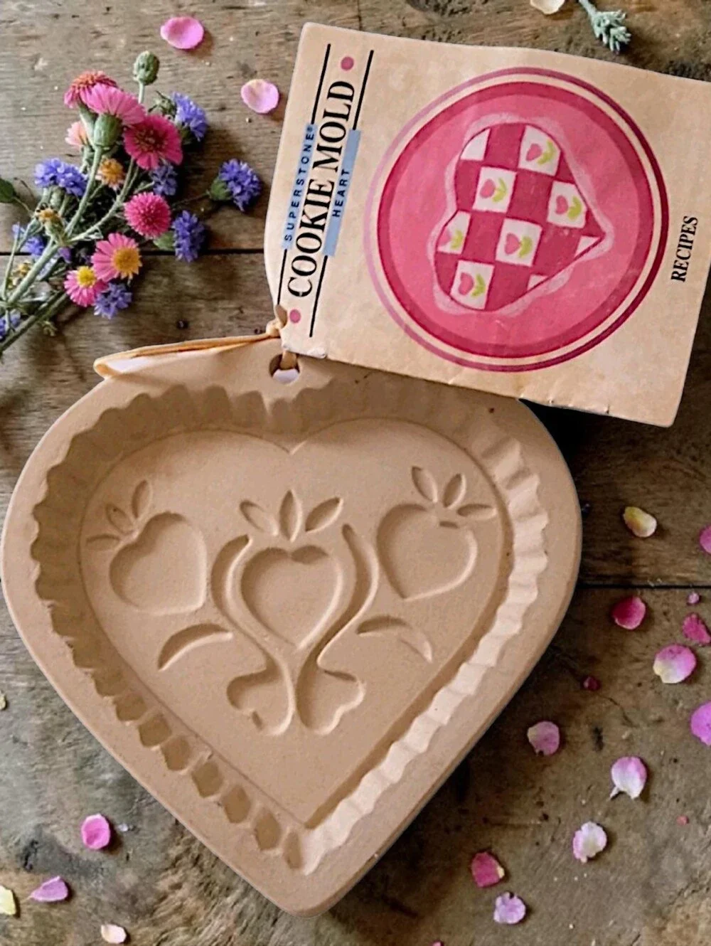 Superstone Sassafras heart shaped